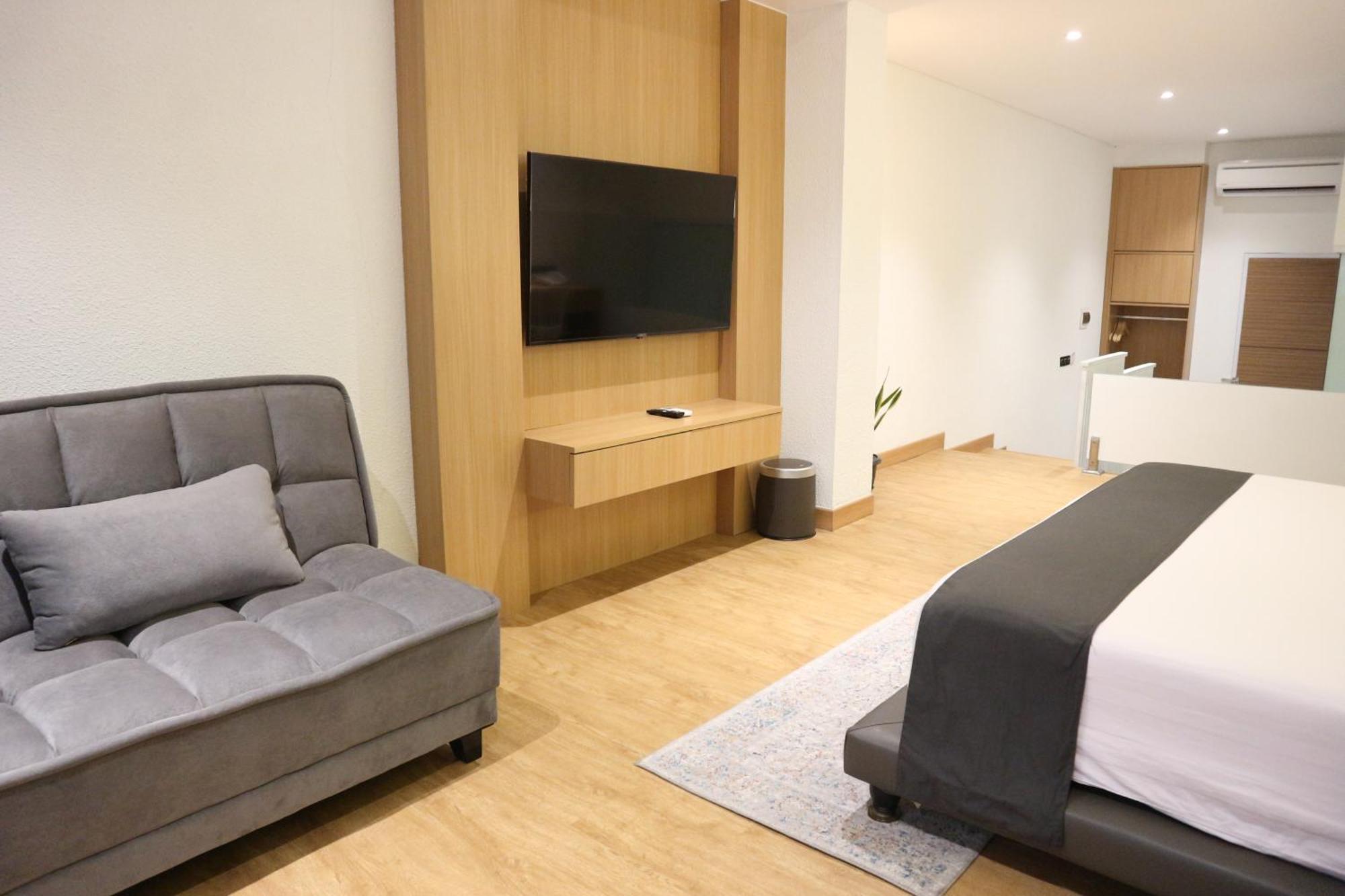 Treehouse Suites - Boutique Serviced Apartment Jakarta Extérieur photo